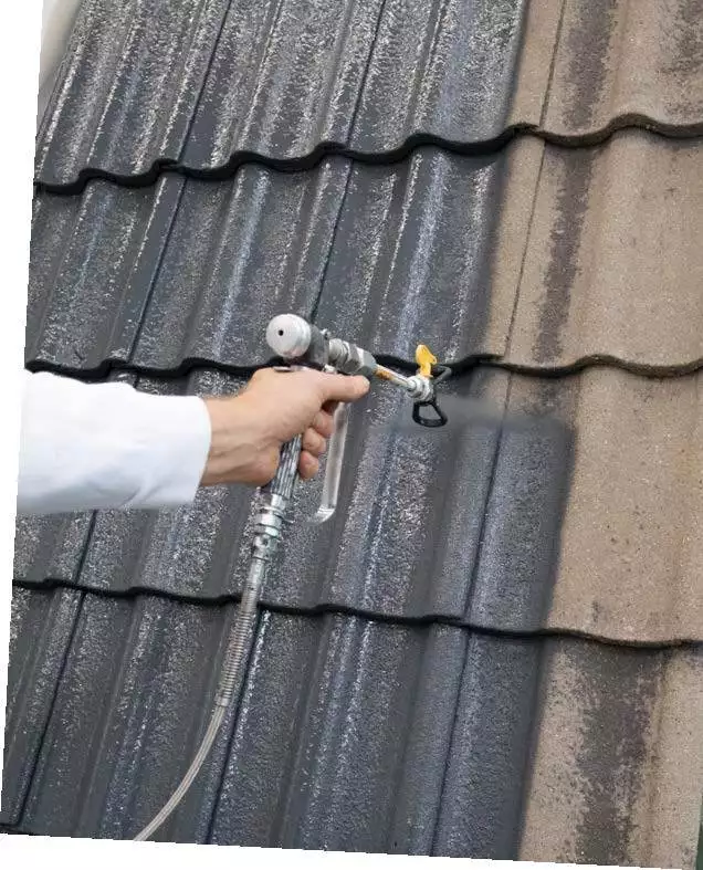 Weiterbeschichtung des Daches